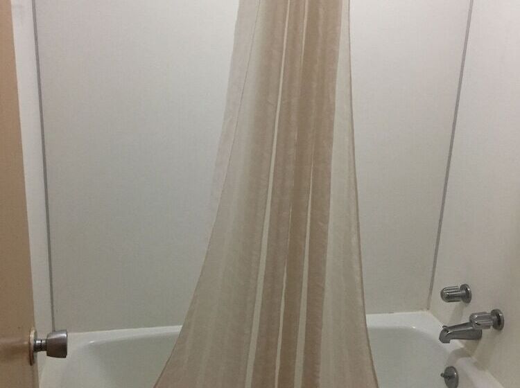 فندق Budget Inn And Suites