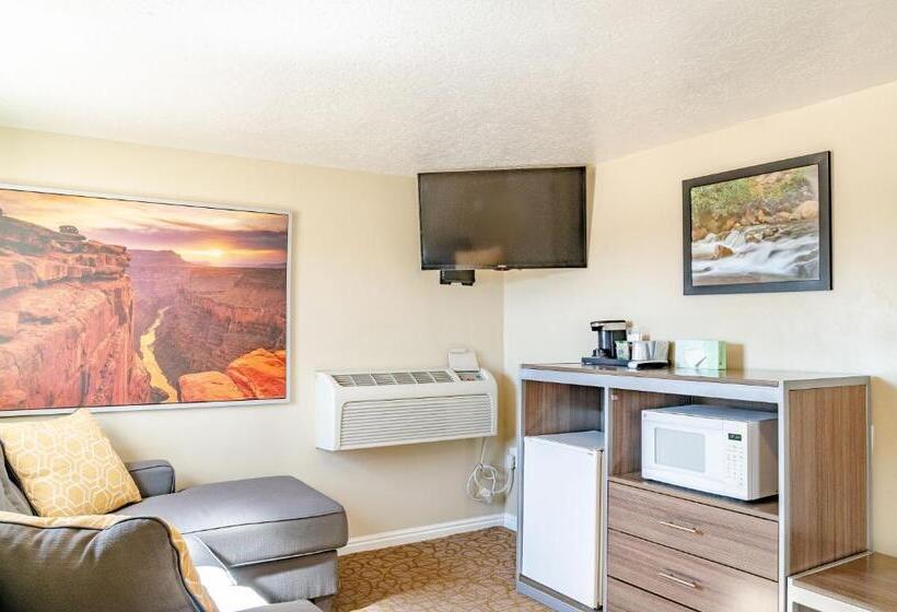 فندق على الطريق Mountain Ridge Cabins & Lodging Between Bryce And Zion National Park