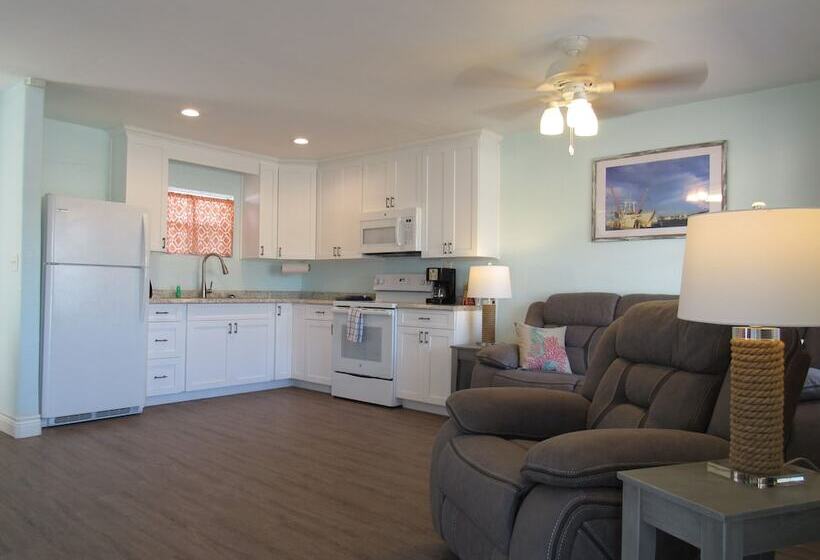 مُتل Tropic Island Resort