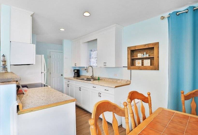 مُتل Tropic Island Resort