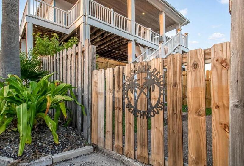 مُتل Tropic Island Resort