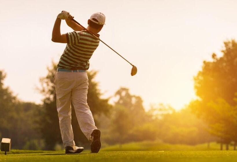 منتجع Cliff House Maine