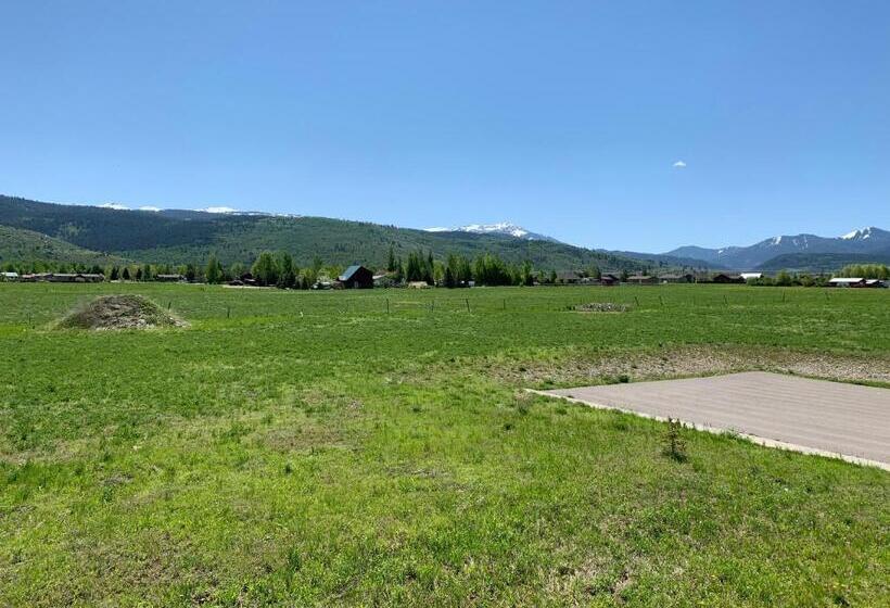 Teton Valley Motel