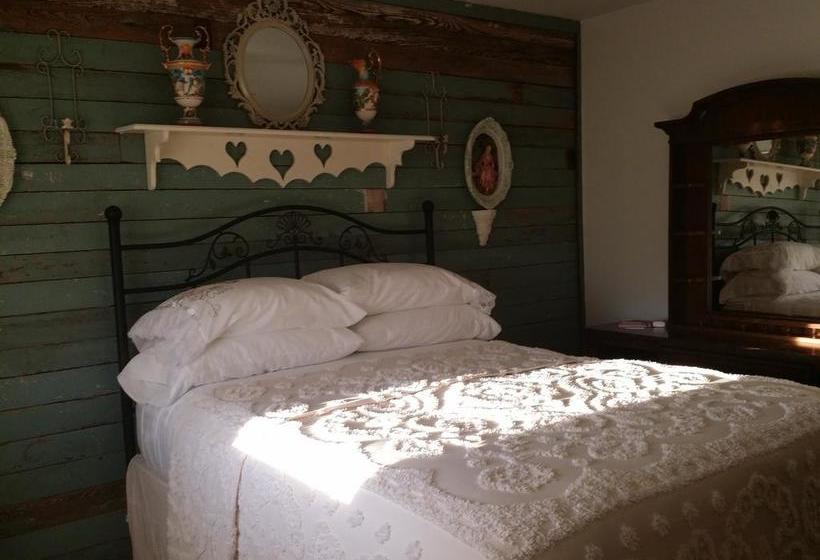 The Hoffmann Vacation Rental Bed & Breakfast