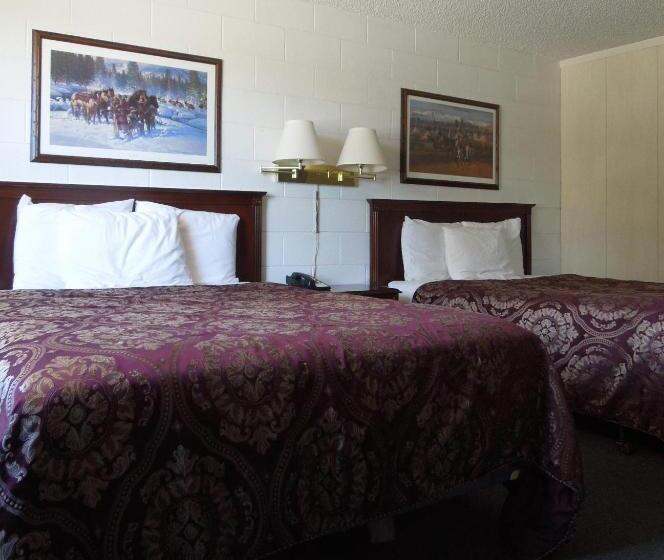The Pines Motel
