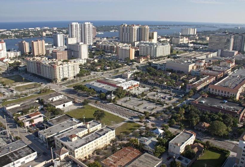مبيت وإفطار Palm Beach Hibiscus Downtown
