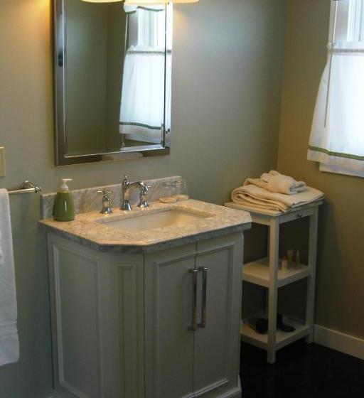 Bed and Breakfast Seafarer Inn