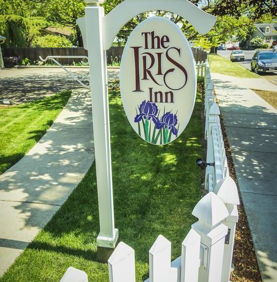 مبيت وإفطار Iris Inn