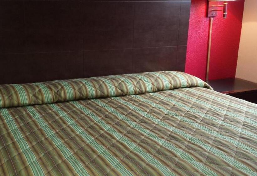 Hallmark Motel