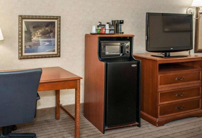 فندق Quality Inn Castleton
