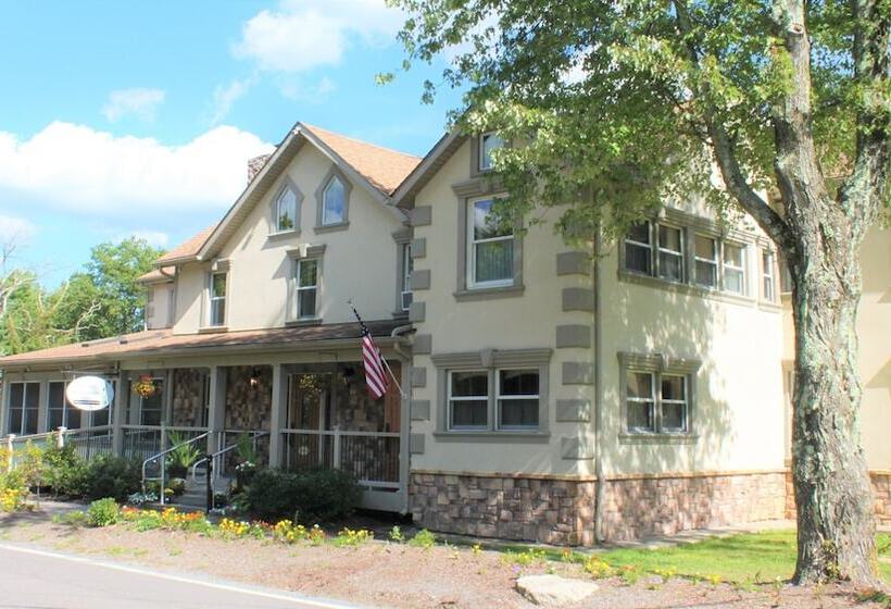 Отель Woodfield Manor   A Sundance Vacations Property