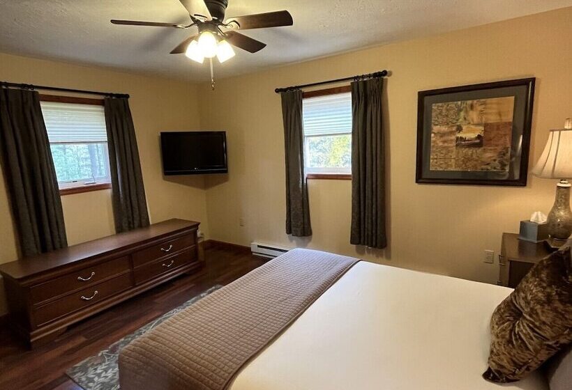 Отель Woodfield Manor   A Sundance Vacations Property