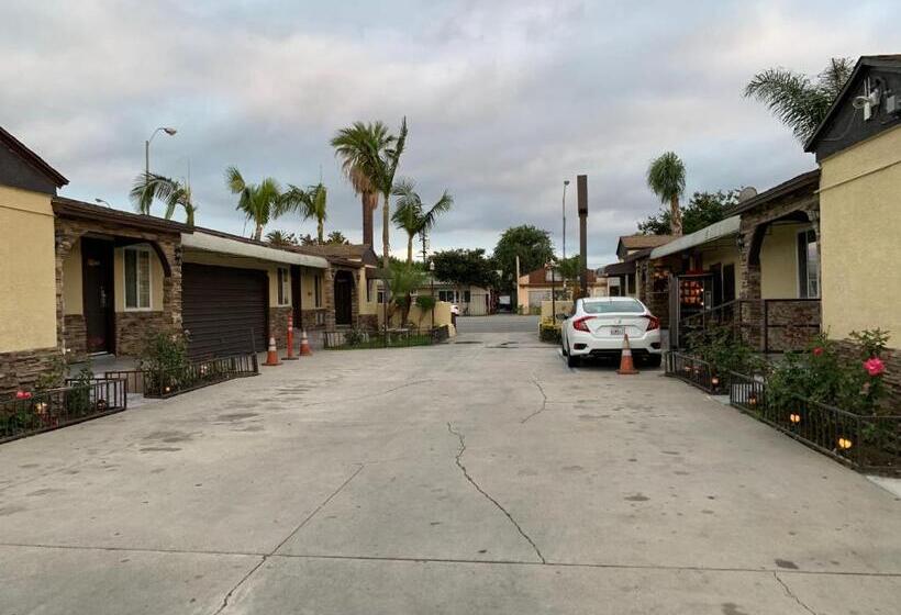 汽车旅馆  Apache Inn