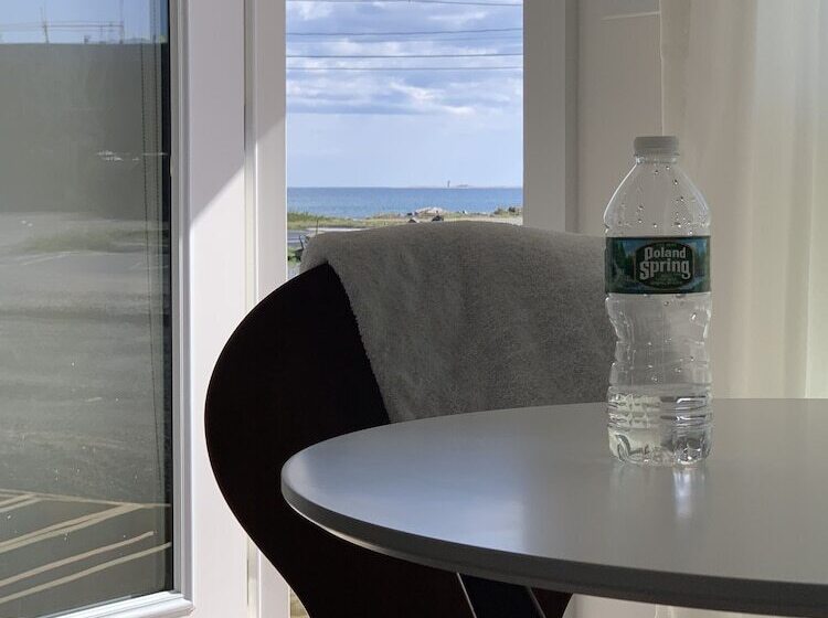 モーテル Breakwater