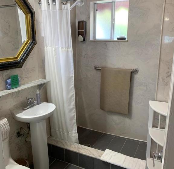 مُتل Manta Ray Inn