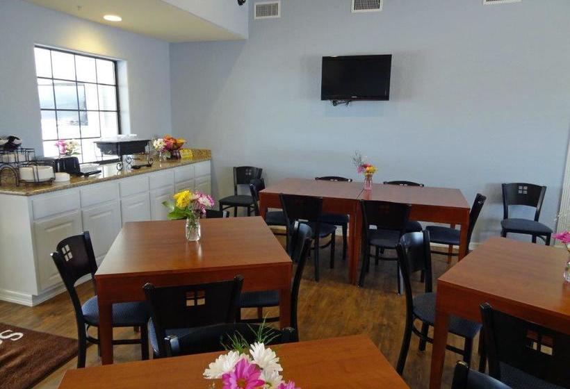 מוטל Southern Inn And Suites Pearsall