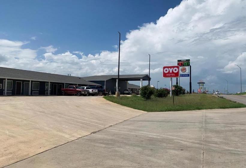 מוטל Southern Inn And Suites Pearsall