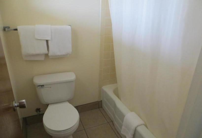 مُتل Traveler's Lodge