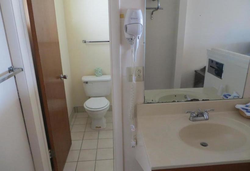 مُتل Traveler's Lodge