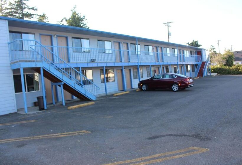 Silver Sands Motel