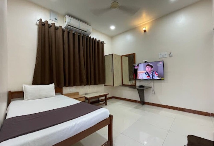 فندق Rajdhani