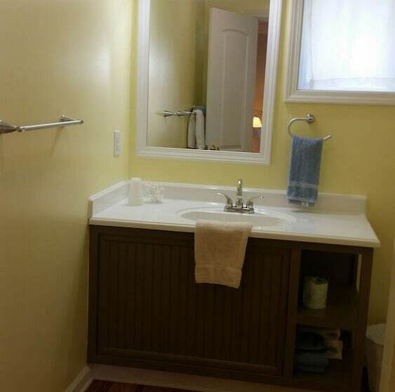 A Holiday Motel   Maggie Valley