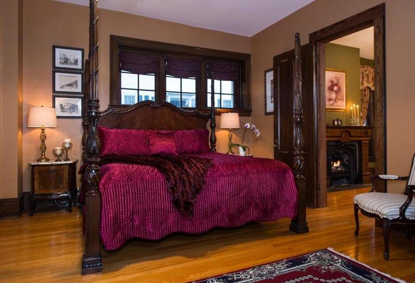 1840 Inn On The Main Bed And Breakfast