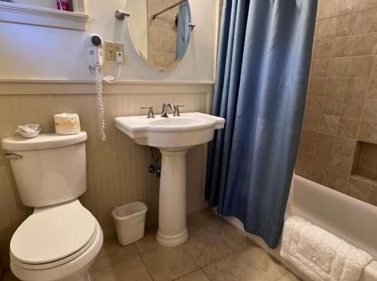 مبيت وإفطار Alamoosook Lakeside Inn Orland