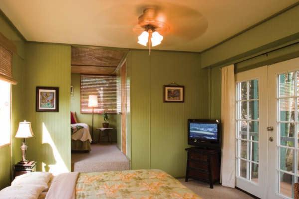Bed and Breakfast Ka Awa Loa Plantation