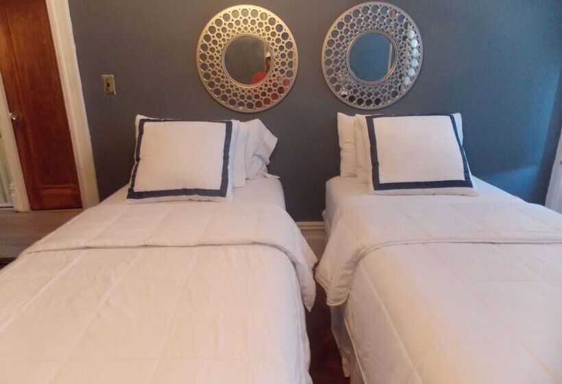 تختخواب و صبحانه Serenity At Home Guest House