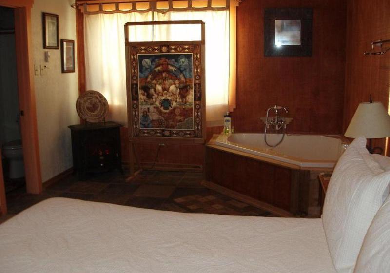 تختخواب و صبحانه Trail S End Guest House