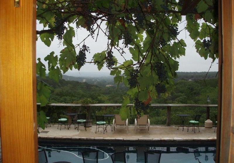 تختخواب و صبحانه Trail S End Guest House