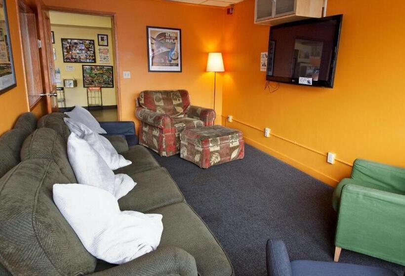 American Hotel Hostel