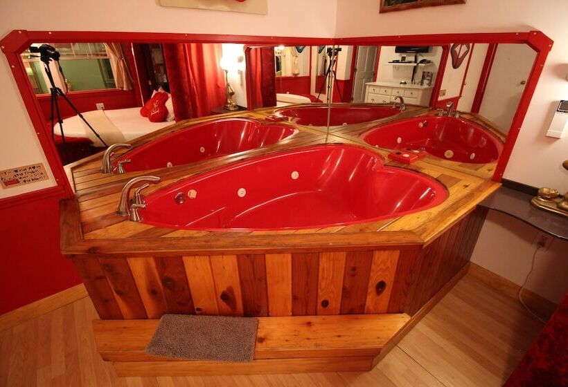 هتل Adventure Suites