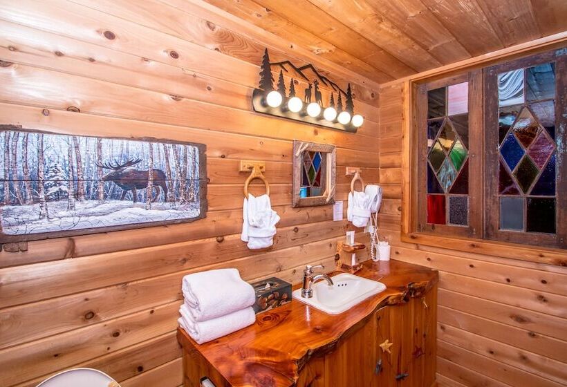 هتل Adventure Suites