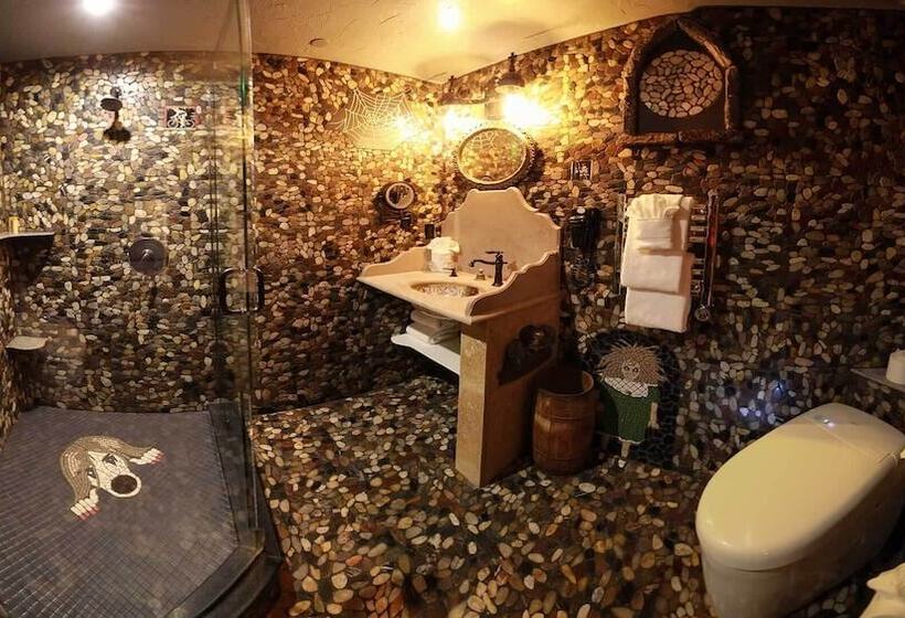 هتل Adventure Suites
