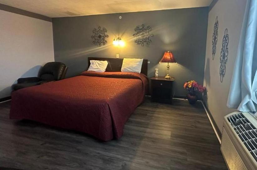 בית מלון כפרי Fairway Inn Florence Indiana