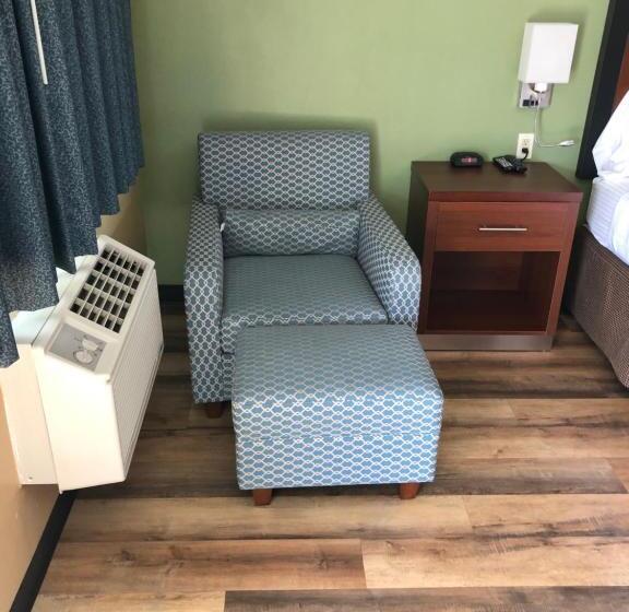 Knights Inn Motel