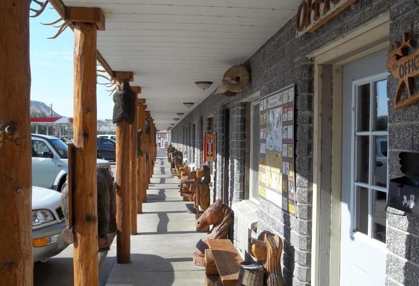 모텔 Budget Host Elk Antler Inn
