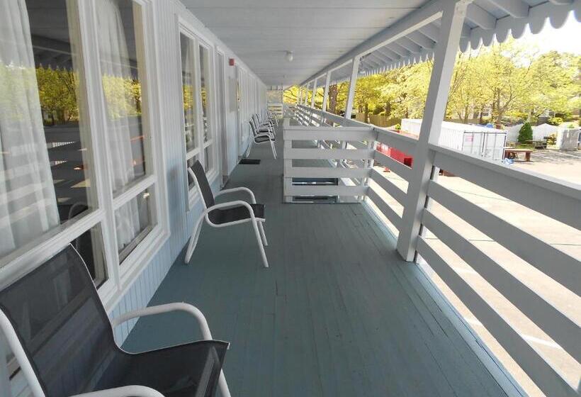 مُتل Cape Shore Inn