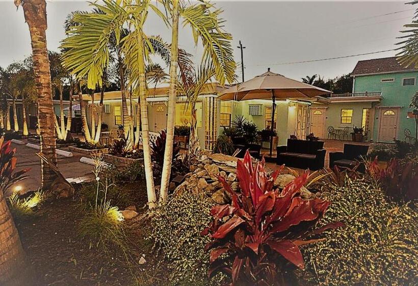 モーテル Haley S At The Anna Maria Island Inn