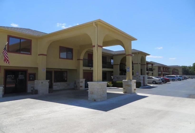 Мотель Mustang Inn And Suites