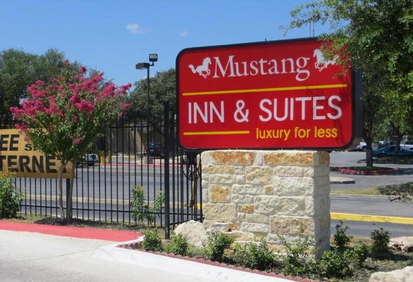 Мотель Mustang Inn And Suites