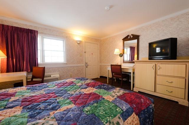 汽车旅馆  Rodeway Inn Fairfax