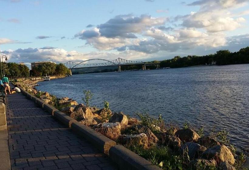 فندق على الطريق Rodeway Inn