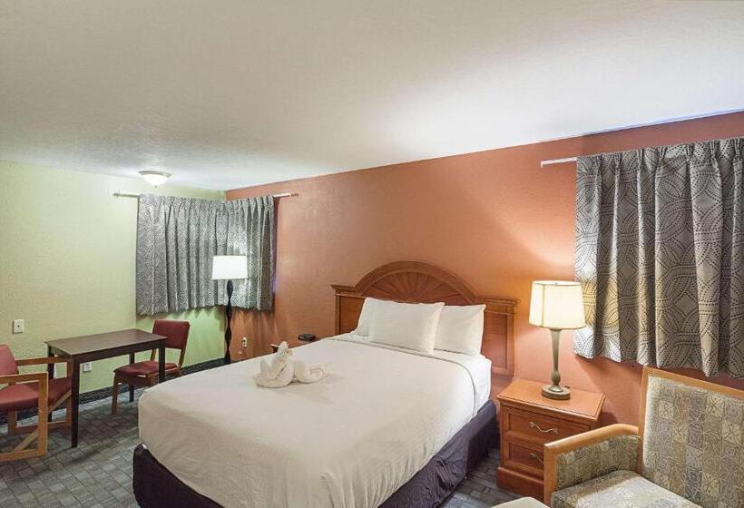 모텔 Rodeway Inn