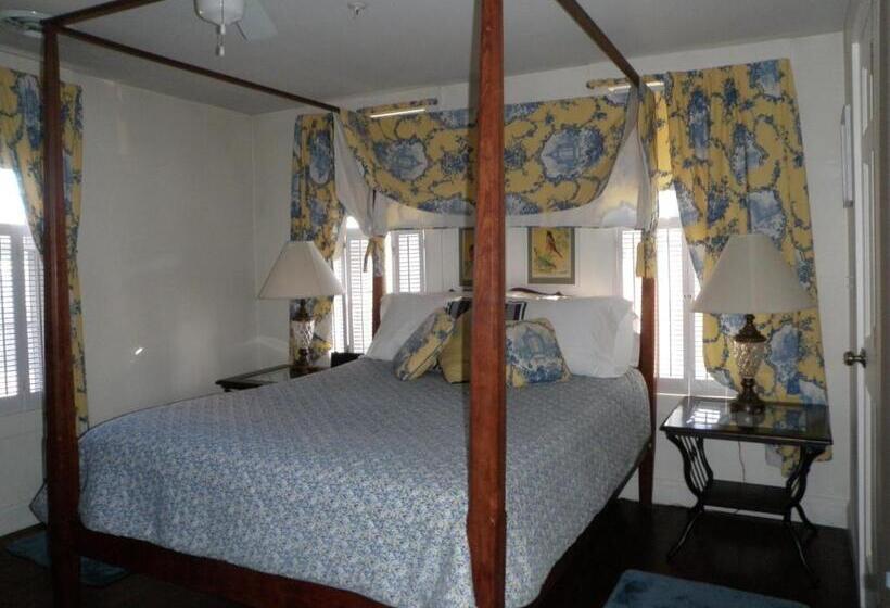 فندق على الطريق The Tilton Inn