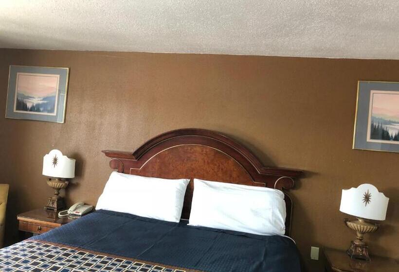 مُتل Villa West Inn