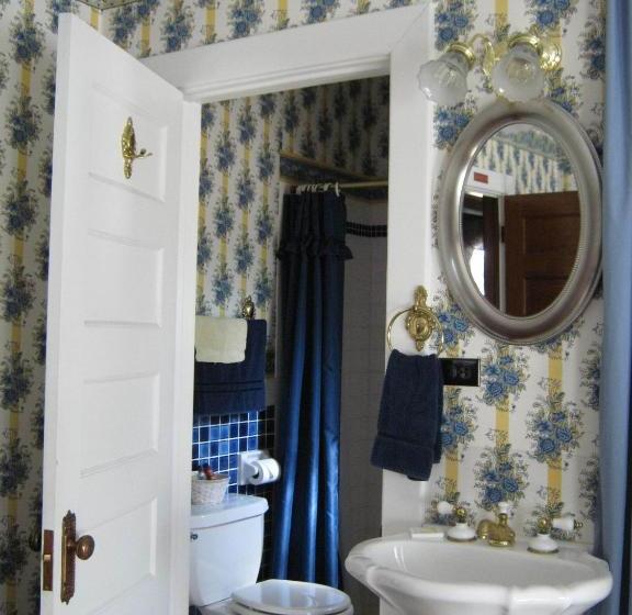 The Harkins House Inn Bed & Breakfast