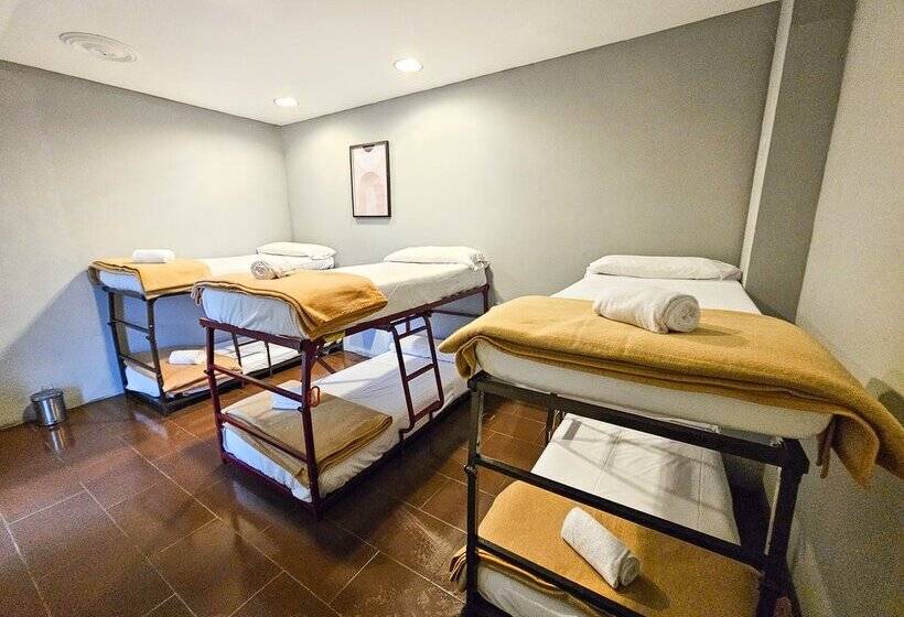 Hostel Backpacker Solopuent